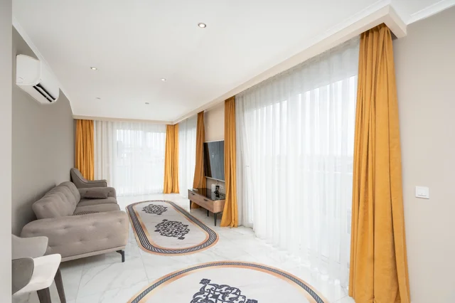 4-Sobni Stan na Prodaju u Kestelu, Alanya s Bazenom, Blizu Mora