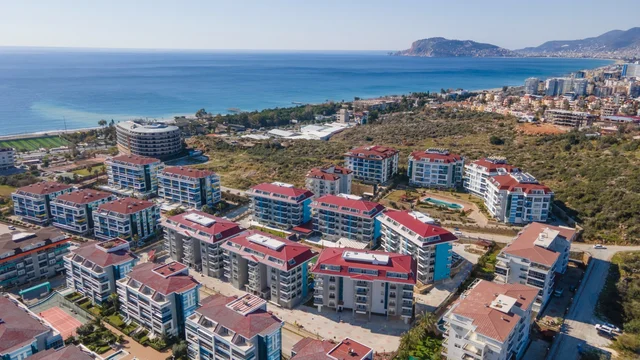 4-Sobni Stan na Prodaju u Kestelu, Alanya s Bazenom, Blizu Mora