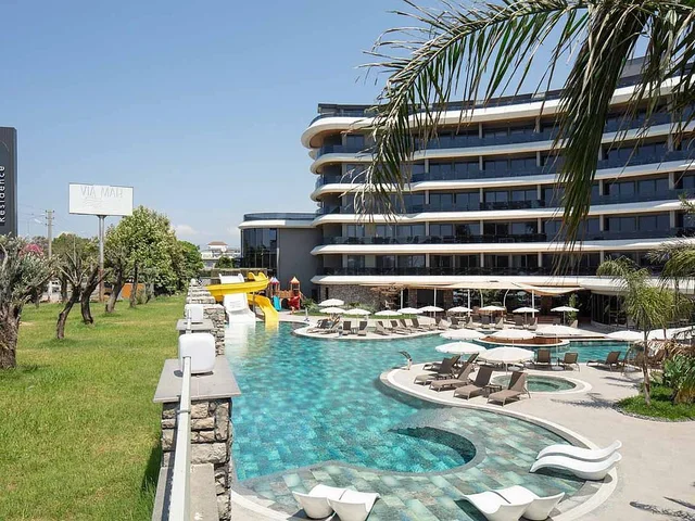 Luxe 3+1 Duplex Appartement te Koop aan Zee in Kargicak Alanya