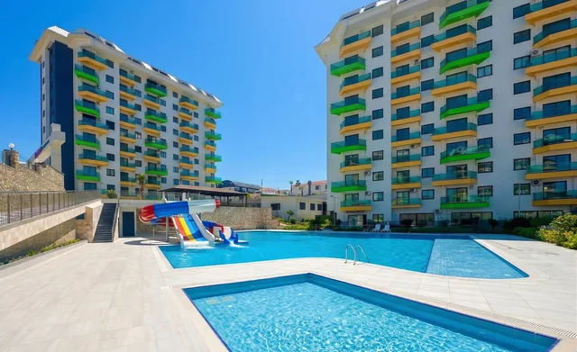 Te Koop: Appartement in Alanya Avsallar met Zwembad Dichtbij het Strand