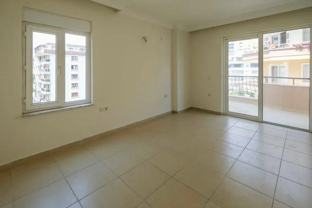 Dvosobni Apartman na Prodaju sa Bazenom u Mahmutlar, Alanya