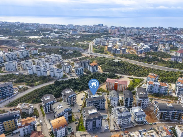 Gemeubileerd 1+1 appartement te koop in Oba, Alanya