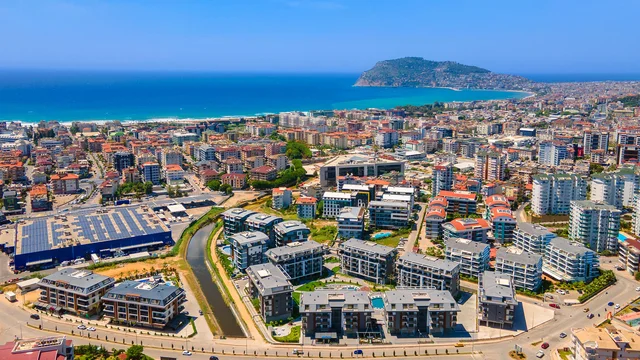 Uniek 2+1 appartement te koop in het grootste complex in Oba, Alanya